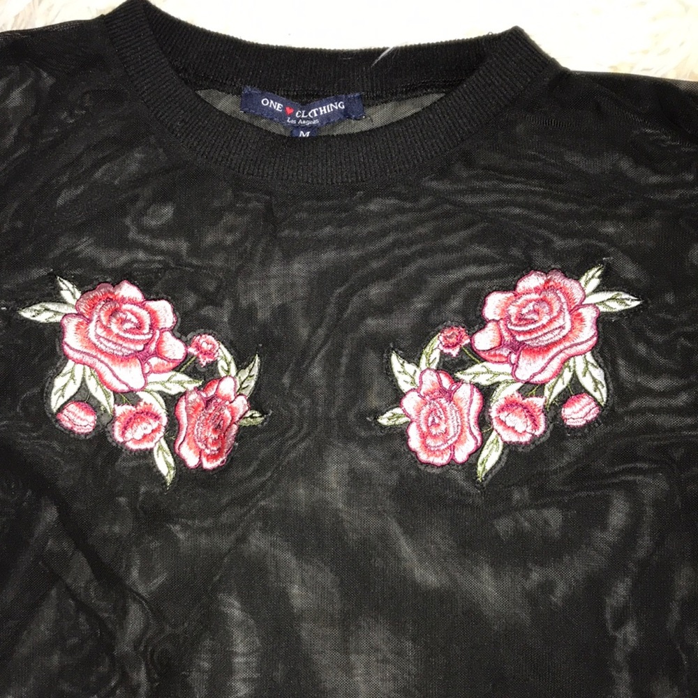 MESH ROSE TEE - Picture 2 of 3